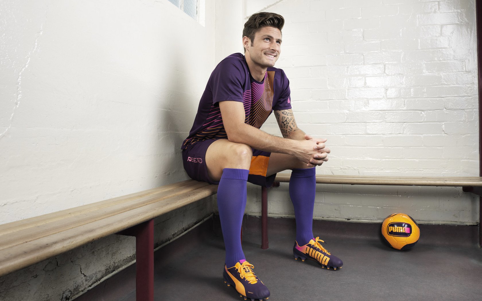 拜仁中前场传球网络稳定可靠，拜仁中前卫