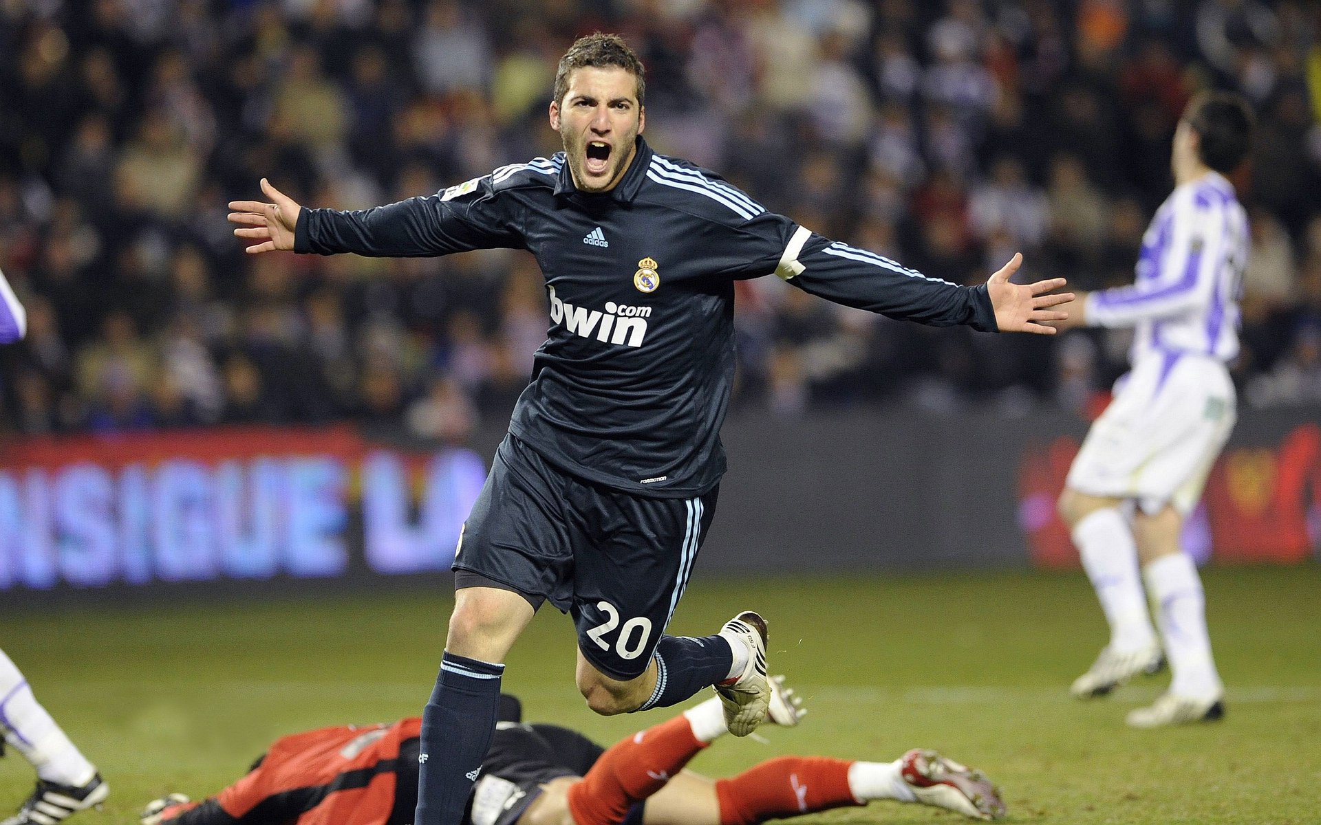 世界杯：各国女足纷纷在男足热度下蹭流量 安排友谊赛与公开训练